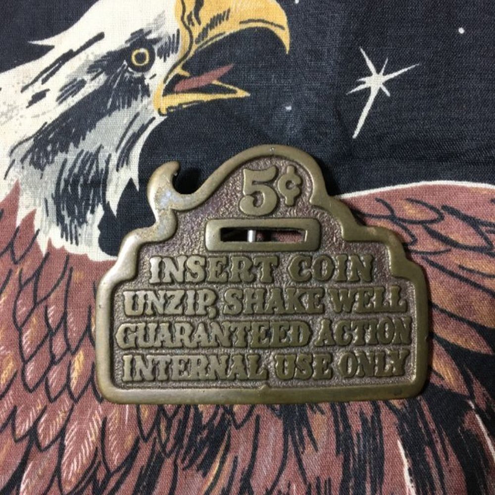 BELT BUCKLE BRASS W/ 5 CENT COIN INSERT & EMBOSSED